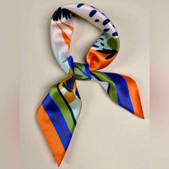 Vibrant Abstract Scarf G41 - Picture 2 of 4